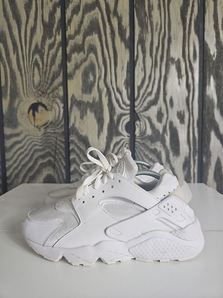 Nike Air Huarache Triple White All White Women's Athletic Sneakers Size 8